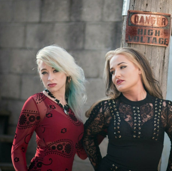 California Magazine sheer unique cocktail … - Picture 4 of 9